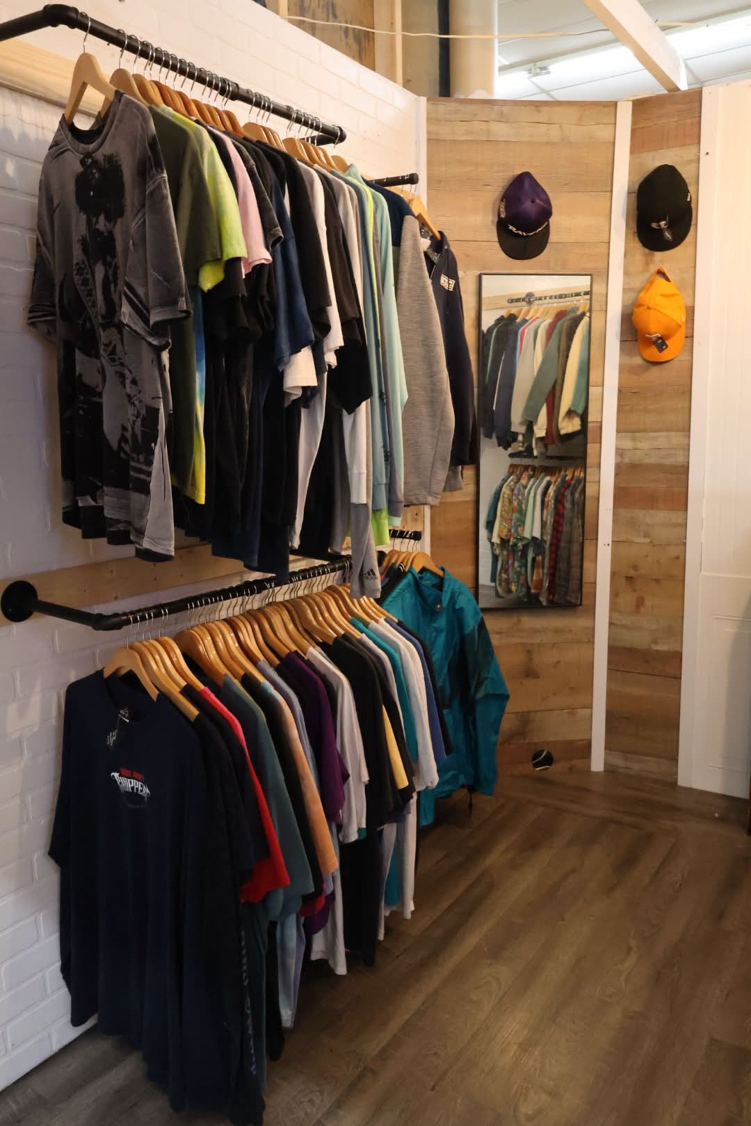 Modern clothing boutique display